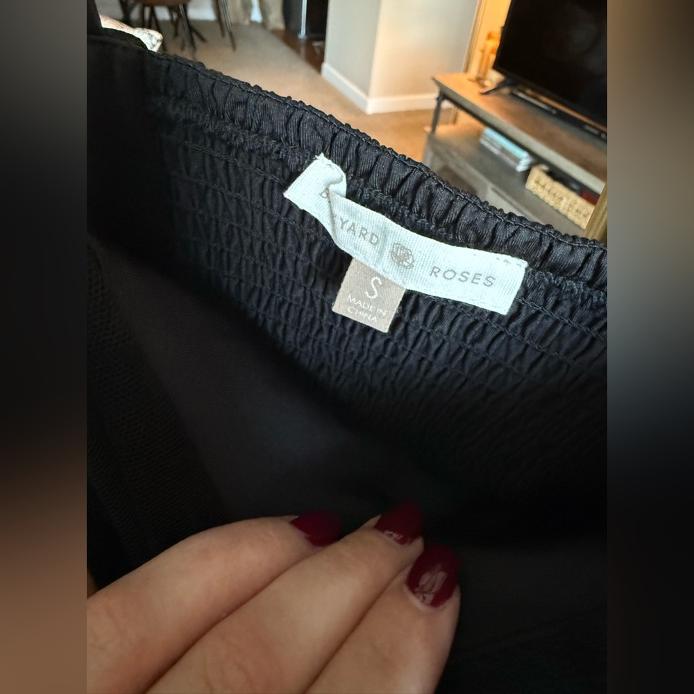 Backyard Roses Lexi Top Size Small NWT - Picture 4 of 8